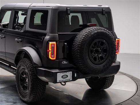 Used 2023 Ford Bronco Wildtrak image 36
