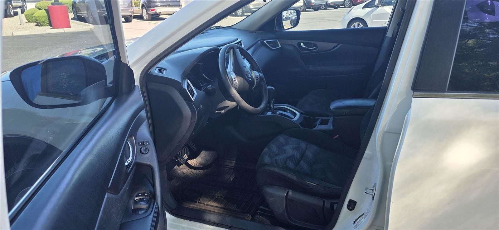 Used 2016 Nissan Rogue S FWD image 16