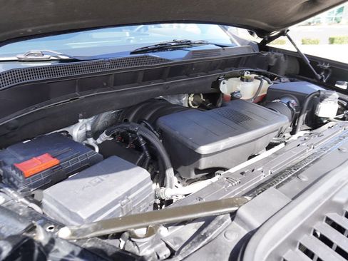 Used 2020 Chevrolet Silverado 1500 LT Trail Boss image 5