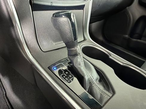 Used 2015 Toyota Camry LE FWD image 30