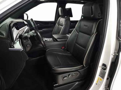 Used 2021 Cadillac Escalade Sport w/ Driver Assist Tech Package image 20