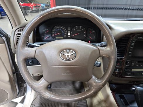 Used 2002 Toyota Land Cruiser image 92