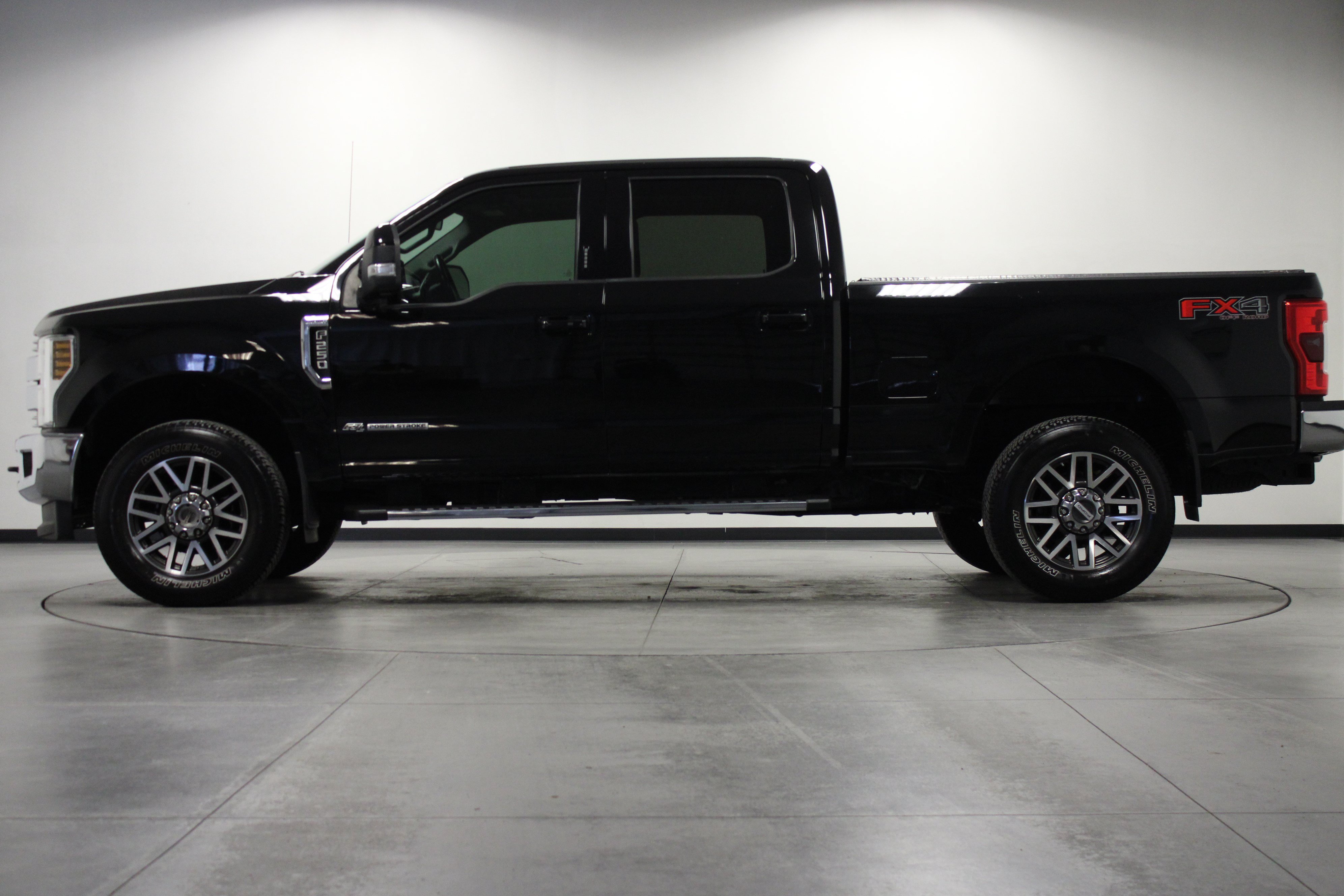 Used 2018 Ford F250 Lariat w/ Lariat Ultimate Package AWD/4WD image 7