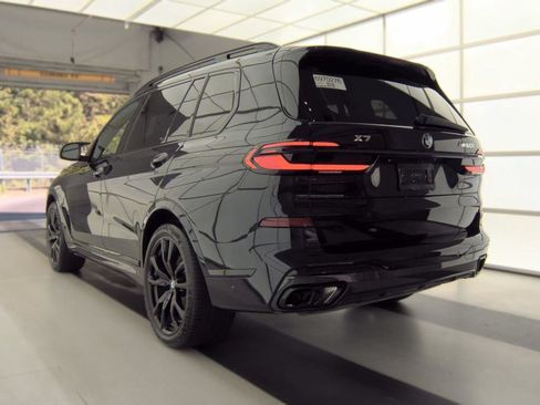 Used 2025 BMW X7 M60i AWD/4WD image 9