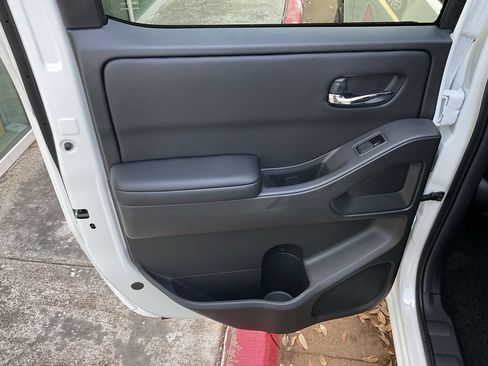 New 2026 Nissan Frontier SV w/ SV Convenience Package RWD image 18
