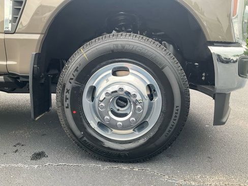 New 2026 Ford F350 Lariat AWD/4WD image 10