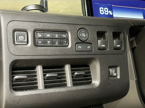 Used 2024 Chevrolet Brightdrop 600 w/ Commercial Equipment Package AWD/4WD image 21