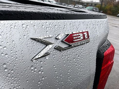 Used 2022 GMC Sierra 2500 Pro w/ Convenience Package image 8