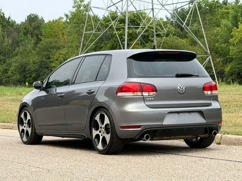 Used 2011 Volkswagen Golf 4-Door FWD image 37