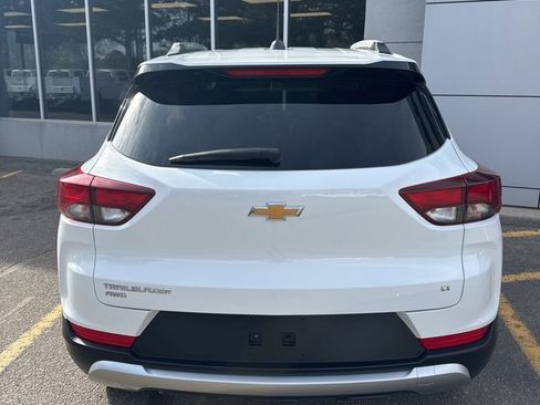 Used 2023 Chevrolet TrailBlazer LT image 3