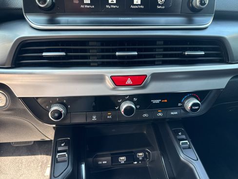 Used 2020 Kia Telluride S FWD image 8