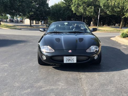 Used 2001 Jaguar XKR Convertible image 3