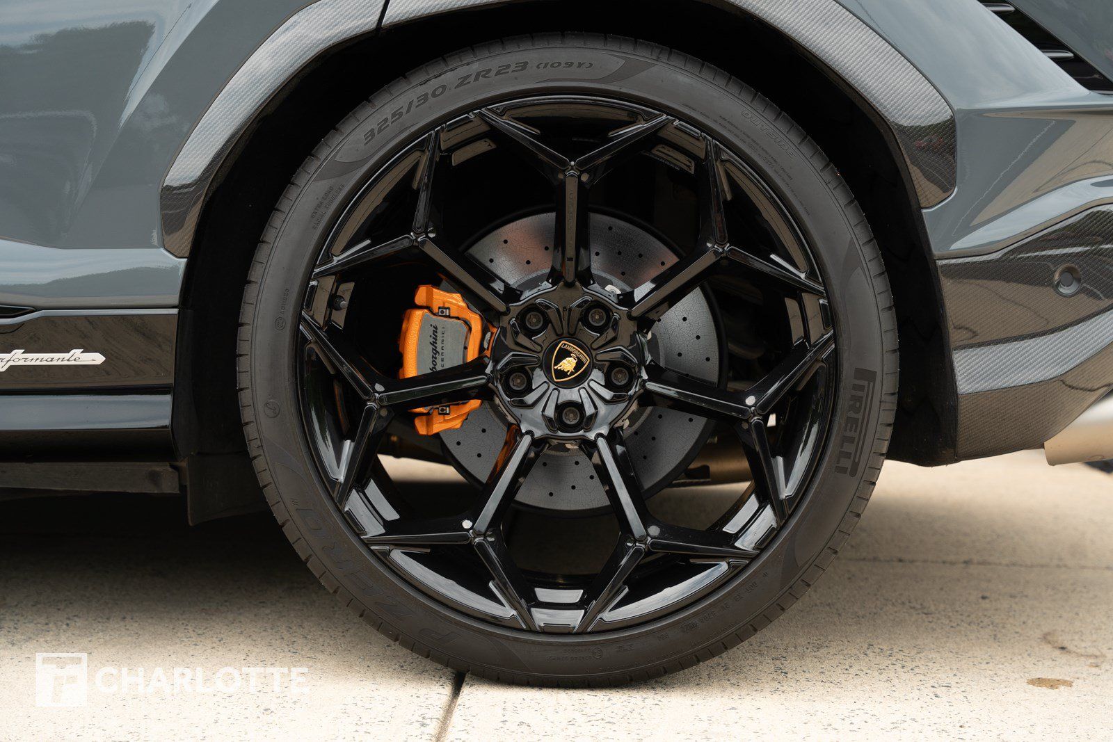 Used 2023 Lamborghini Urus Performante AWD/4WD image 12