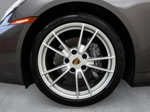 Used 2021 Porsche 911 Carrera RWD image 13