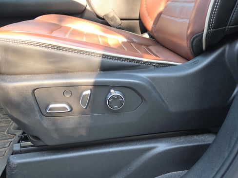 Used 2023 GMC Yukon XL Denali Ultimate w/ LPO, Floor Liner Package AWD/4WD image 18