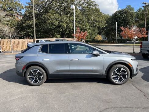 New 2026 Chevrolet Equinox EV LT w/ Comfort Package image 4