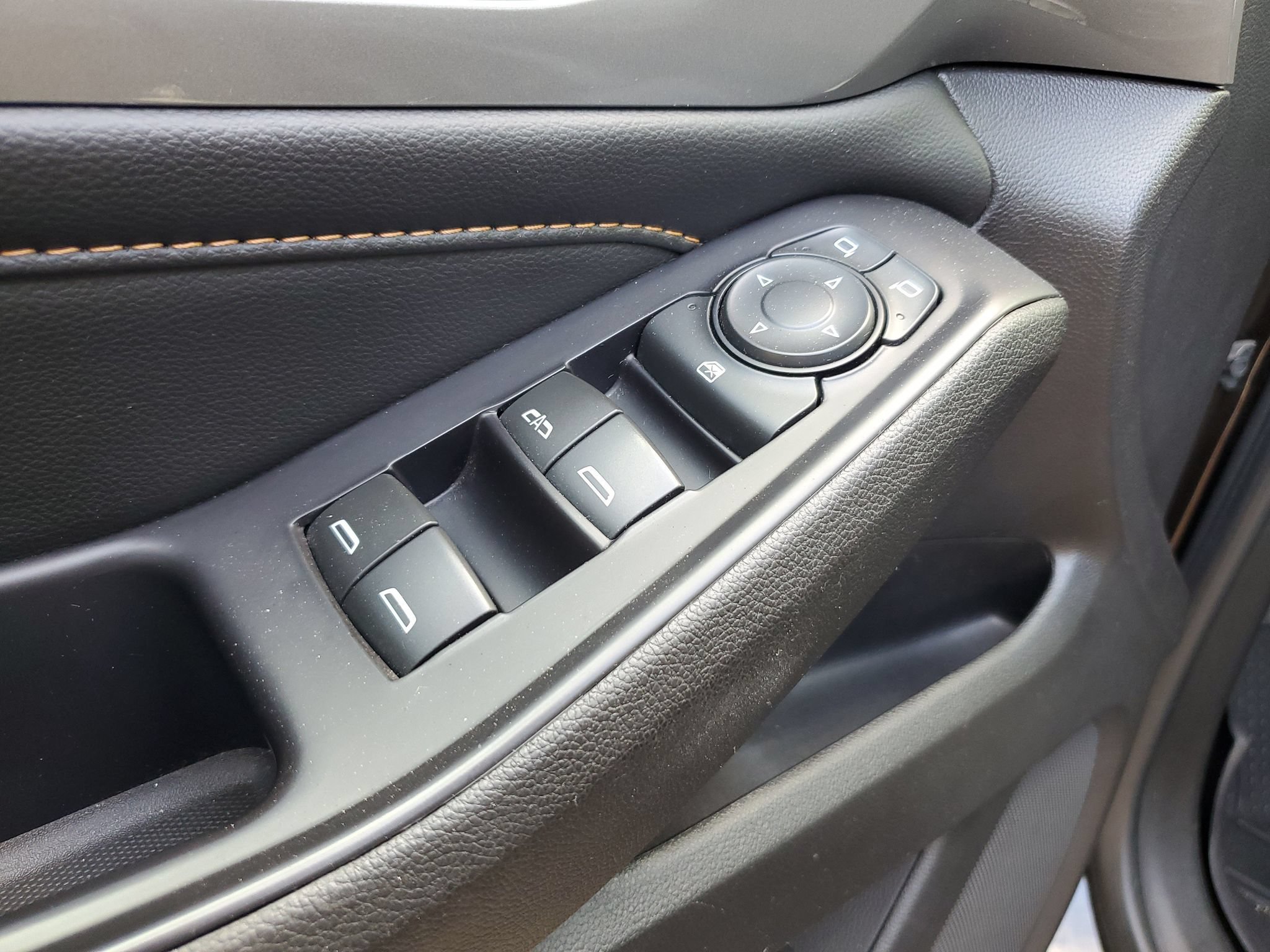 Used 2018 Chevrolet Traverse LT FWD image 14