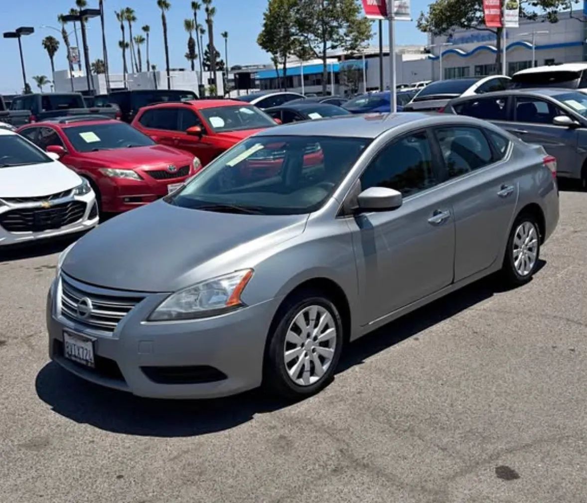 Used 2013 Nissan Sentra S FWD image 2