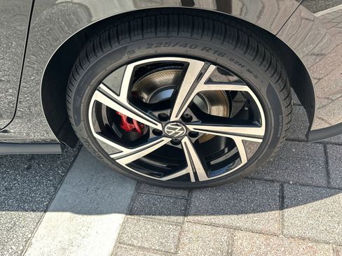 New 2025 Volkswagen GTI SE image 10