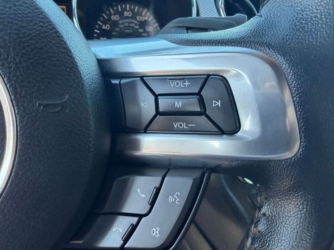 Used 2017 Ford Mustang GT RWD image 19