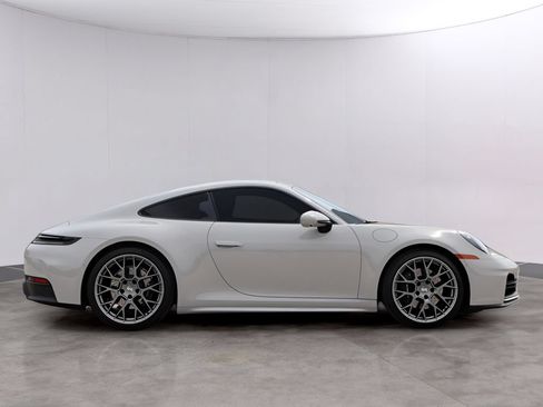 Certified 2025 Porsche 911 Carrera RWD image 9