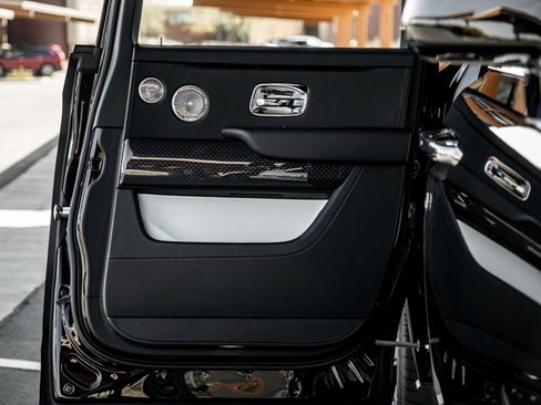 Used 2024 Rolls-Royce Cullinan Black Badge w/ Driver's Package image 26