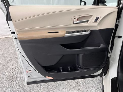 Used 2021 Toyota Sienna AWD image 19
