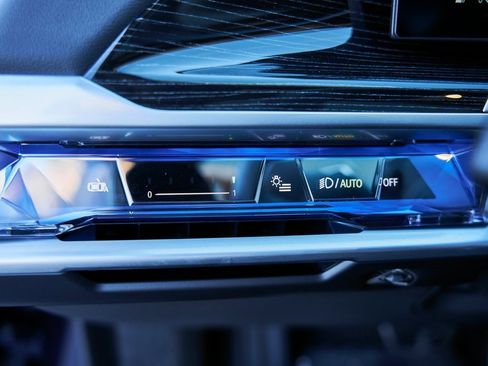 Used 2025 BMW 760i xDrive 760i xDrive w/ Executive Package image 54