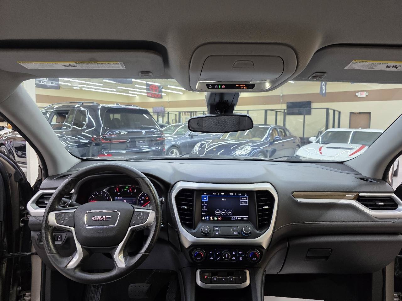 Used 2022 GMC Acadia SLE FWD image 28