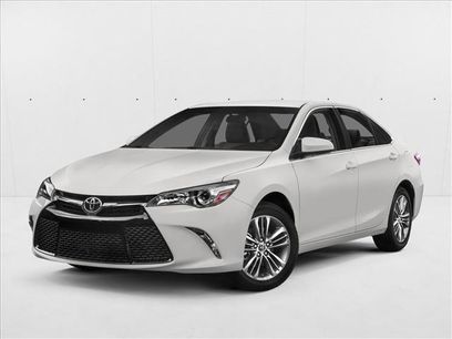 Used 2015 Toyota Camry SE w/ Moonroof Package