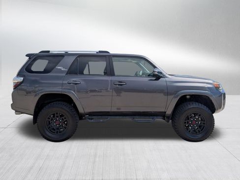 Used 2018 Toyota 4Runner TRD Off-Road Premium AWD/4WD image 6