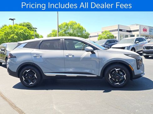 New 2026 Kia Sportage EX FWD image 2