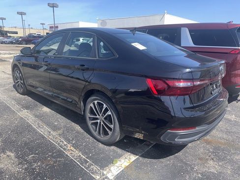 Used 2025 Volkswagen Jetta Sport FWD image 2