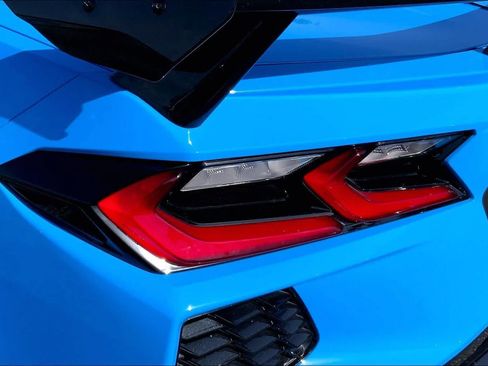 Used 2022 Chevrolet Corvette Stingray Premium Conv w/ Z51 Performance Package RWD image 23