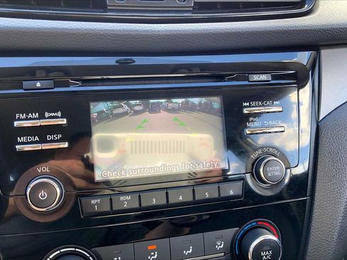 Used 2017 Nissan Rogue Sport S w/ S Appearance Package AWD/4WD image 27
