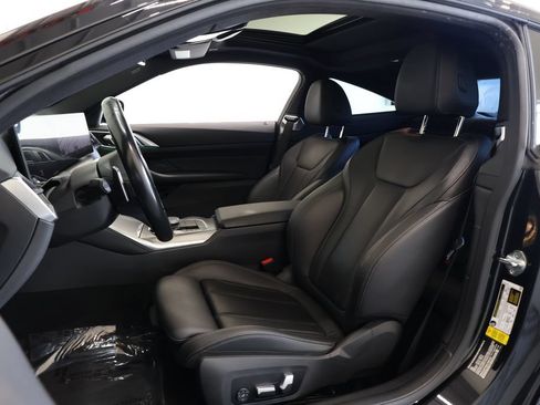 Used 2024 BMW 430i Coupe w/ M Sport Package RWD image 17