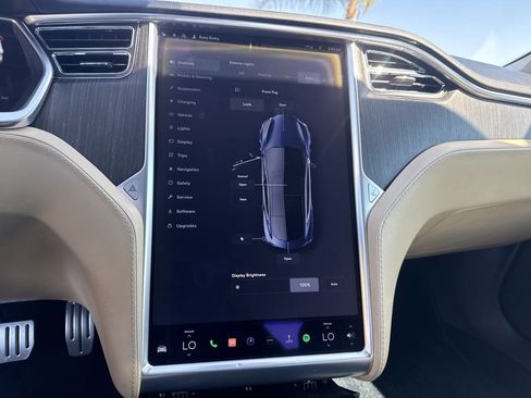 Used 2012 Tesla Model S Performance RWD image 37