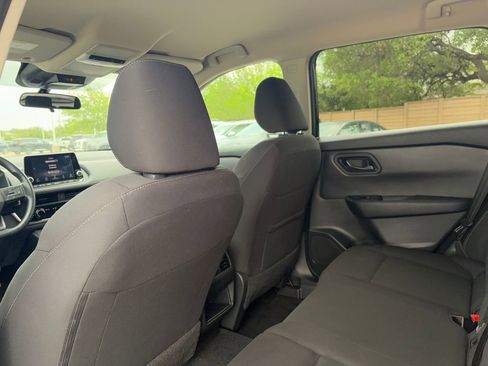 Used 2025 Nissan Rogue S FWD image 24