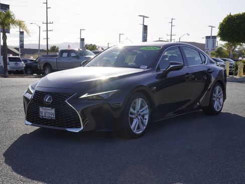 Used 2024 Lexus IS 300 w/ Comfort Package RWD image 8