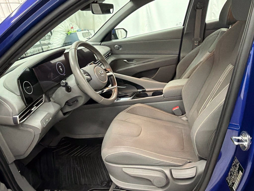 Used 2023 Hyundai Elantra SEL w/ Convenience Package FWD image 13