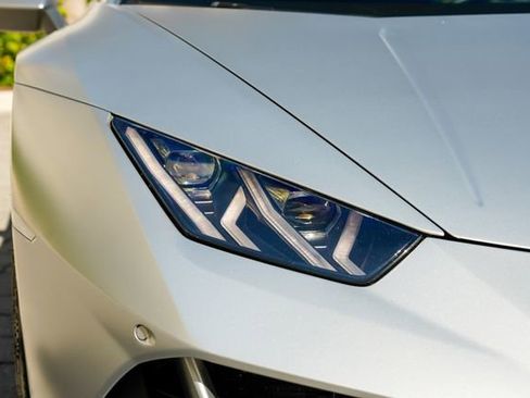 Used 2020 Lamborghini Huracan EVO AWD/4WD image 37