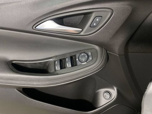 Used 2024 Buick Encore GX Preferred AWD/4WD image 13