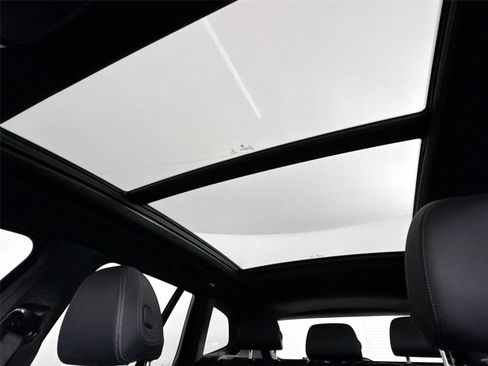 Used 2022 BMW X3 xDrive30i w/ M Sport Package image 6