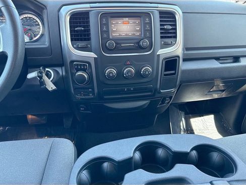 Used 2024 RAM 1500 Classic SLT AWD/4WD image 18