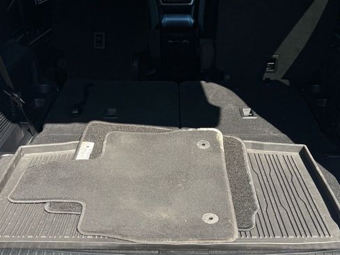 Certified 2022 Ford Explorer XLT w/ Class IV Trailer Tow Package image 17