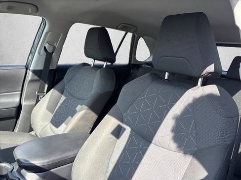 Certified 2025 Toyota RAV4 XLE FWD image 19