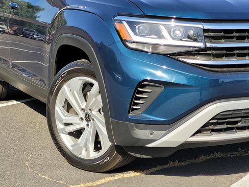 Used 2023 Volkswagen Atlas SE w/ Panoramic Sunroof Package FWD image 4