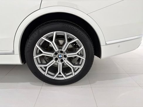 Used 2026 BMW X7 xDrive40i AWD/4WD image 48