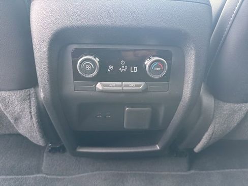 Used 2025 Buick Enclave Sport Touring w/ Super Cruise Package AWD/4WD image 15