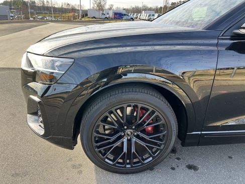 Used 2024 Audi SQ8 Prestige w/ Prestige Package image 12